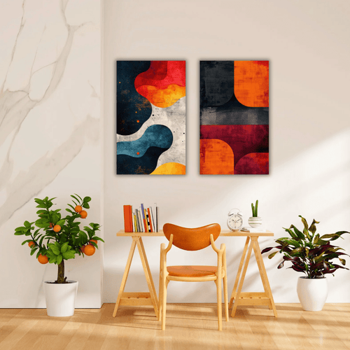 Deux tableaux abstraits aux couleurs vives.